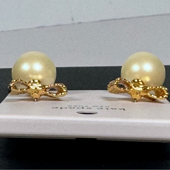 Kate Spade All Wrapped Up in Pearls Bow Drop Earrings NWT - Picture 4 of 7